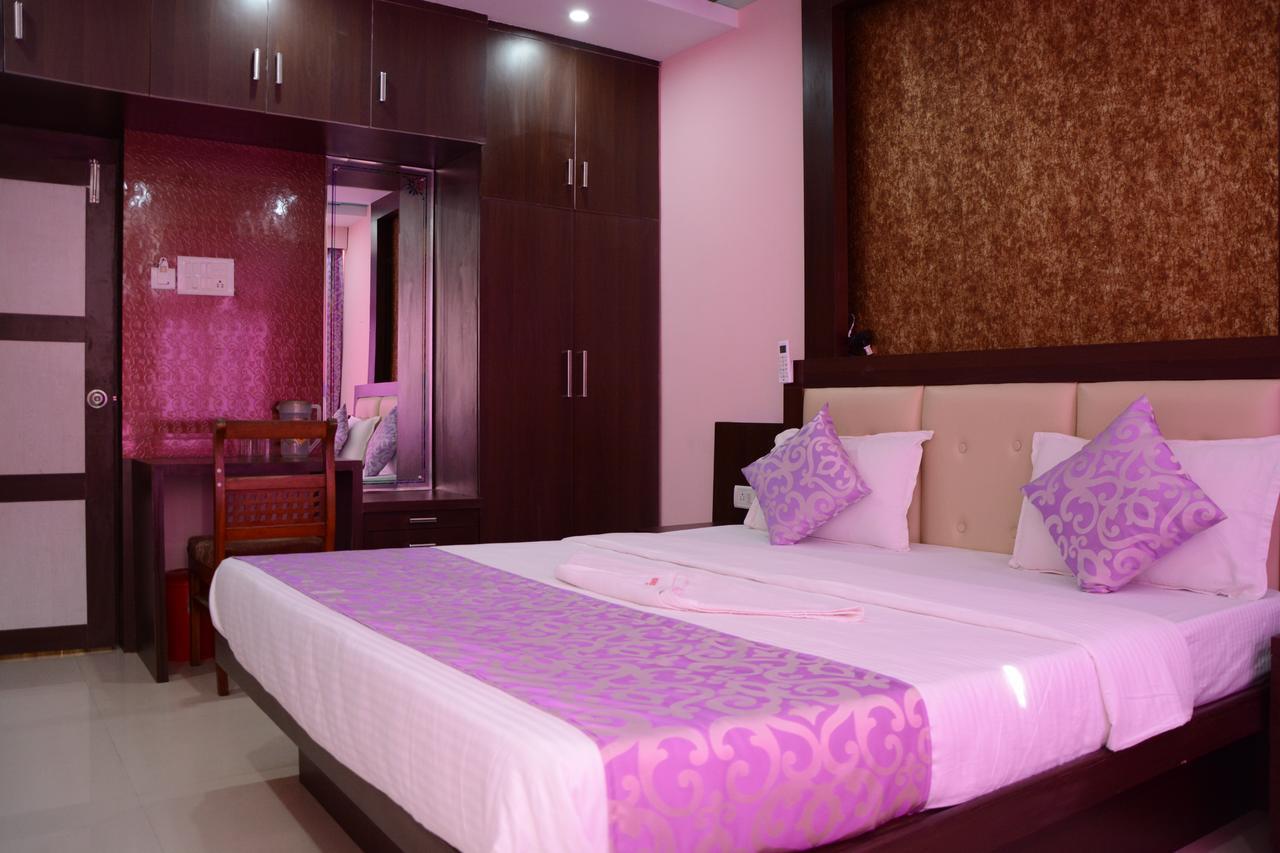 Hotel Sunrise ปณชี ภายนอก รูปภาพ